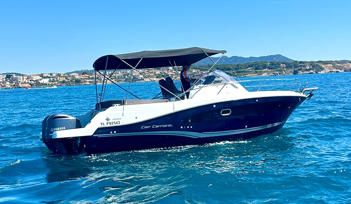 prestation Bateaux Avec Permis – Puissance et Confort